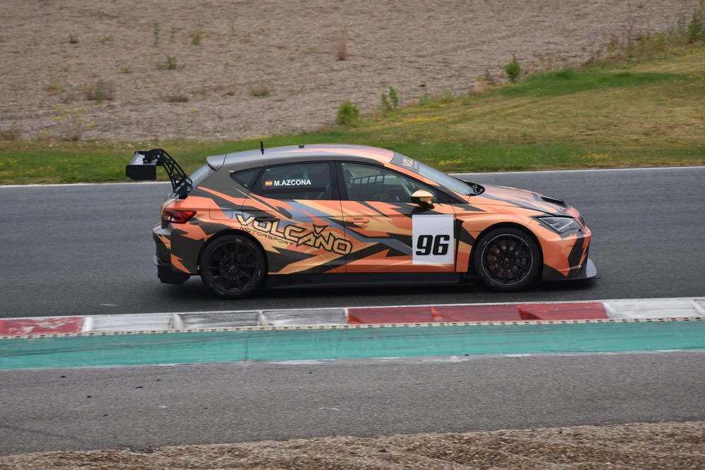 Mikel Azcona, profeta en su tierra.